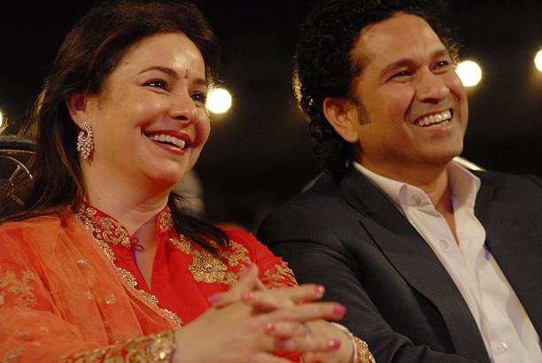 Sachin Tendulkar with wife Anjali Tendulkar.jpg