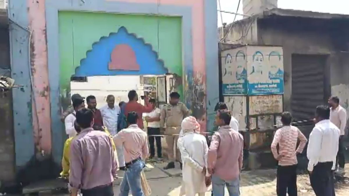 sambhal illegal encroachment government land mosque madrasa measurement action