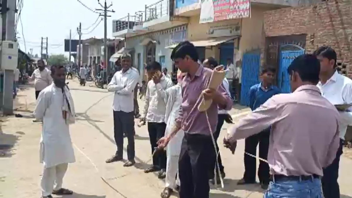 sambhal illegal encroachment government land mosque madrasa measurement action