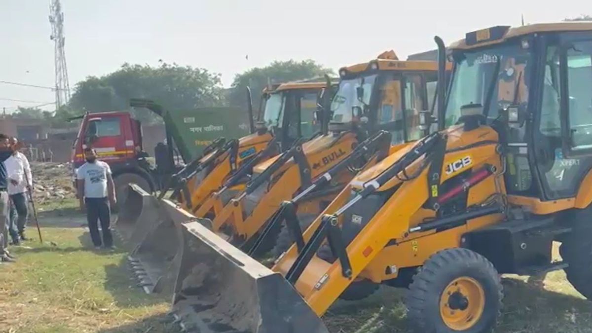 sambhal illegal imambara eidgah demolition government land action sambhal illegal imambara eidgah demolition government land action