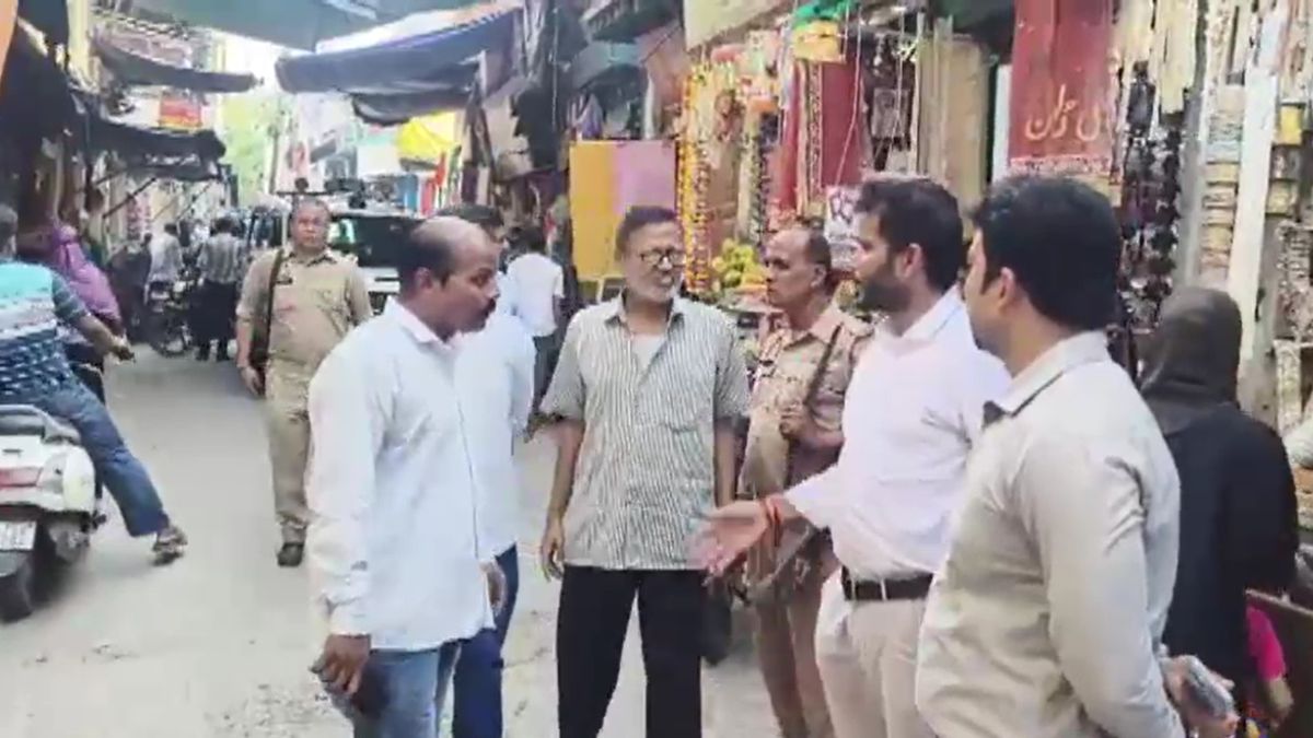 sambhal jama masjid area action against constructions without approved maps