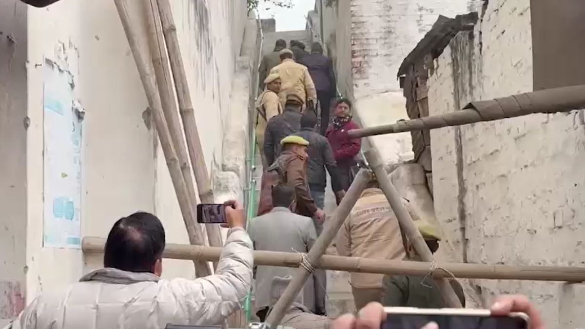 sambhal kabristan encroachment stay removed bulldozer action soon