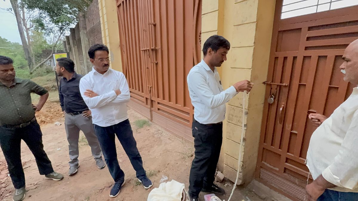 sambhal land scam rs 101 crore government land factories sealed big action sambhal land scam rs 101 crore government land factories sealed big action