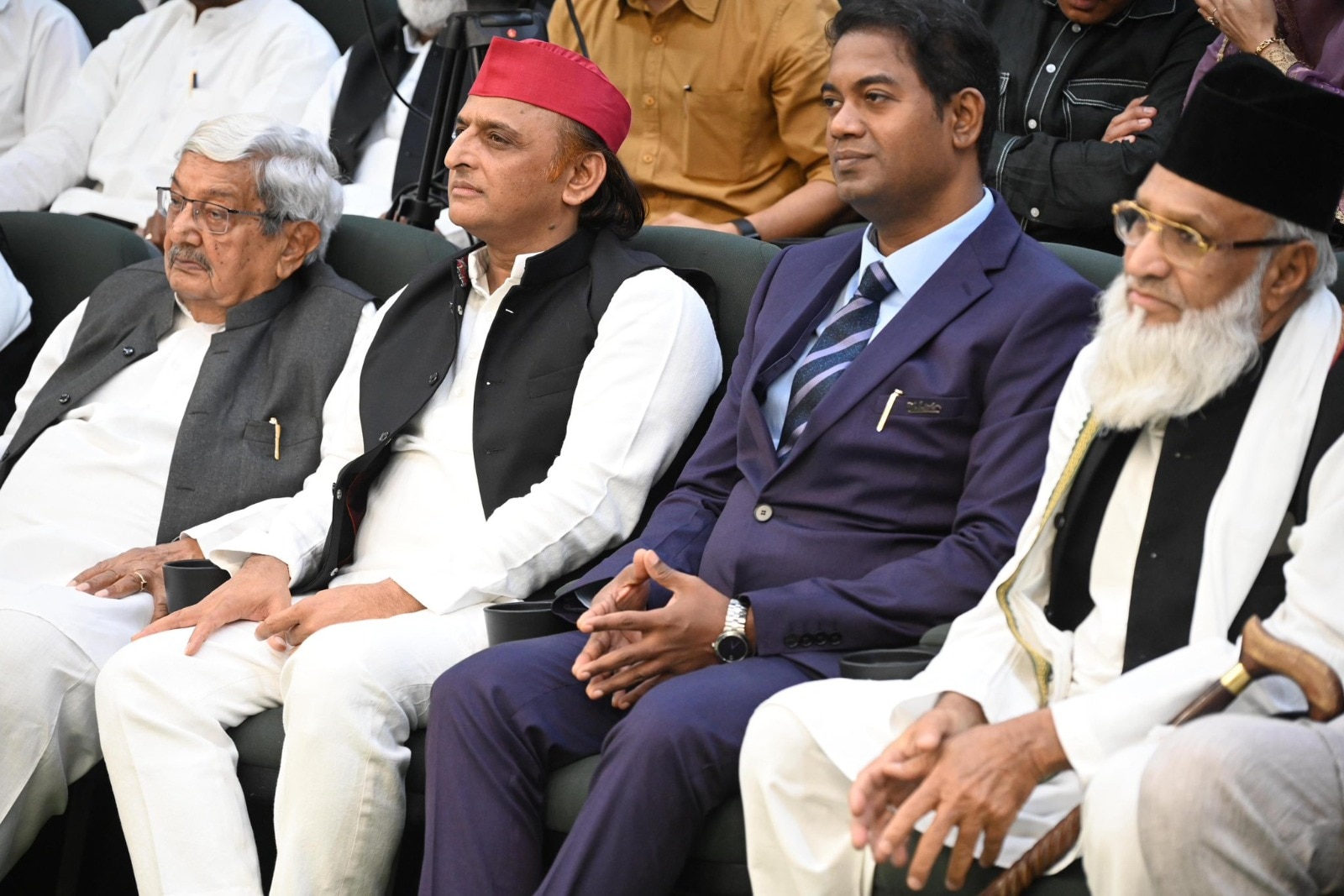 अखिलेश यादव