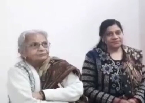 saugandh ram ki khate hain