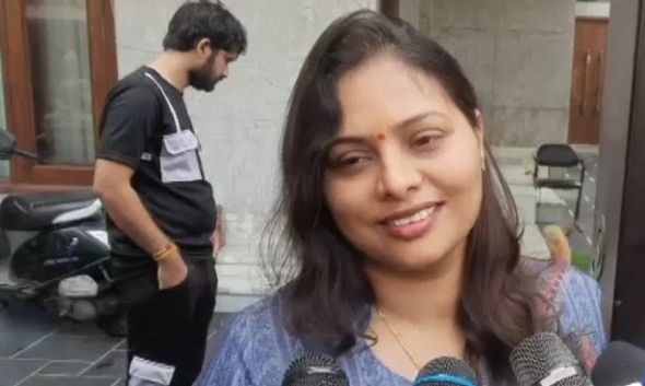 कोई हवन-पूजन में मग्न, कहीं मिलेगा फ्री पिज्जा... WC के जश्न में डूबा भारत