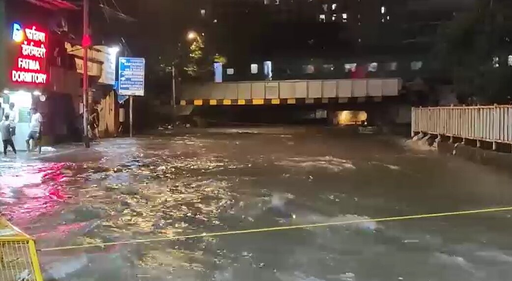 अंधेरी सबवे में भरा पानी