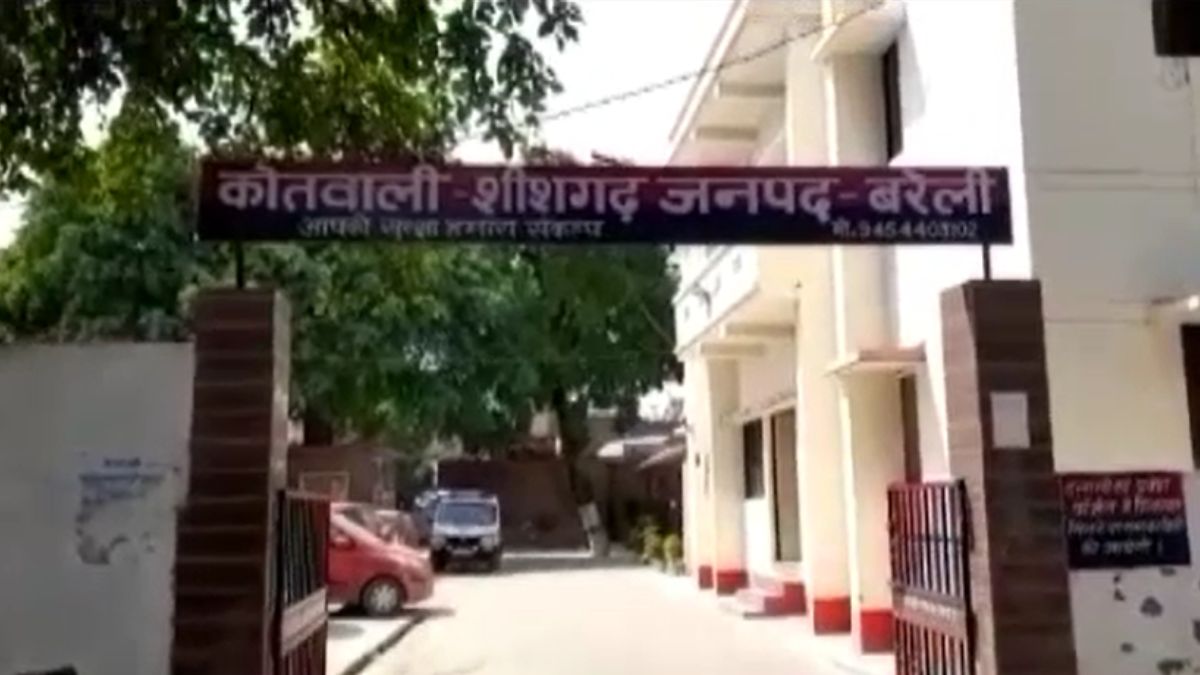 She having an affair electrician doctor wife shocking story She having an affair electrician doctor wife shocking story