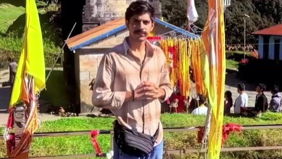 Shiva death case Model Shraddha Dubey spotted in an e rickshaw in Nepal CCTV footage emerged