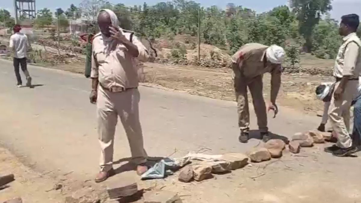 Shivpuri Horror One Sided Love Brutal Minor Girl Axe Attacked Hung from Roof