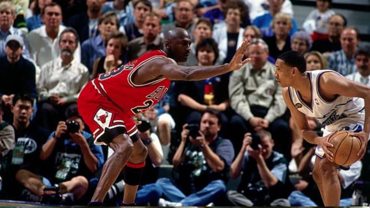 माइकल जॉर्डन के हैं ये जूते (तस्वीर- ट्विटर)