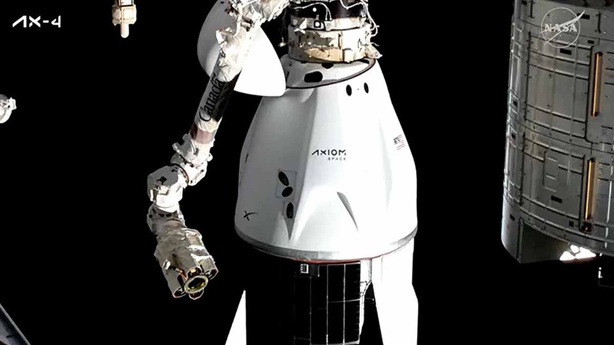 dragon undocks from iss dragon undocks from iss