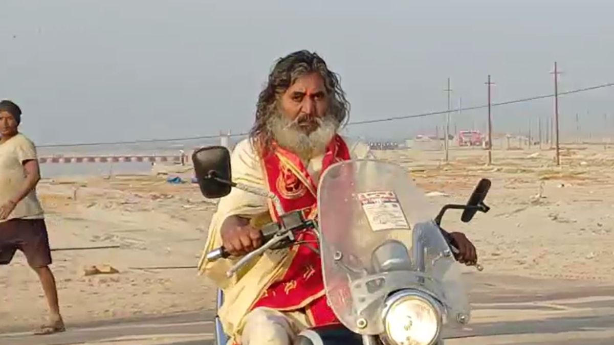 Silent for 42 years gave up food water story of Chai wale Baba Magh Mela lcla