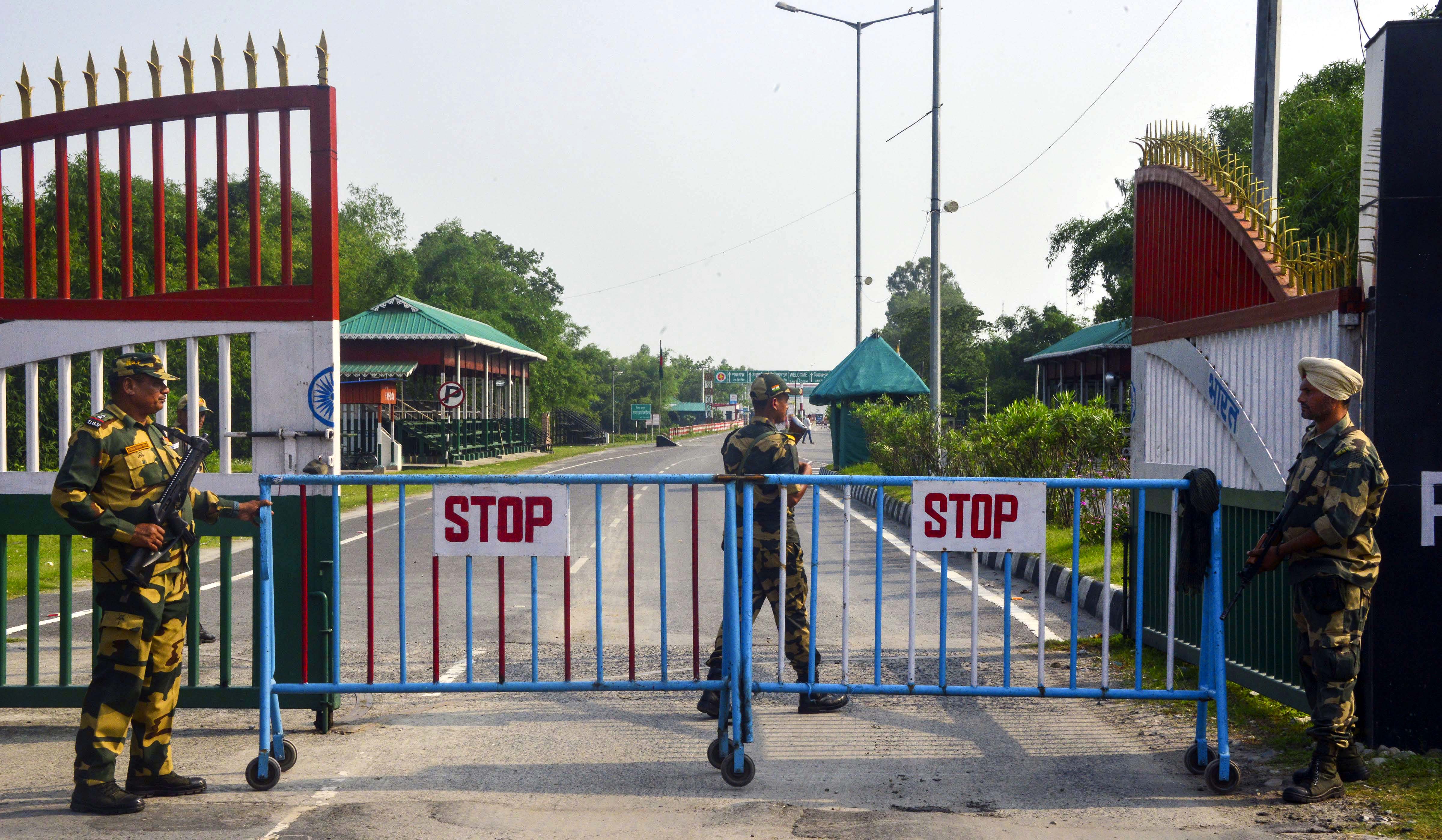 India Bangladesh border 600 km dark zone India Bangladesh border 600 km dark zone