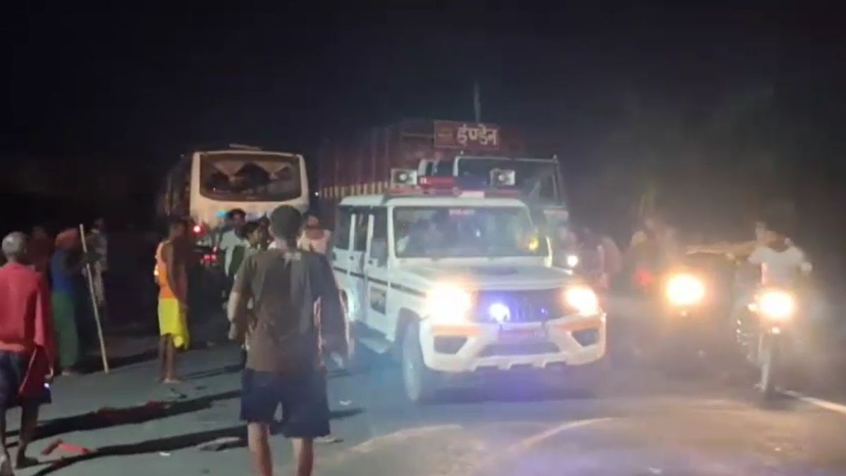 Speeding Bus Rams Into Orchestra Event in Bettiah Bihar 5 Dead 12 Injured