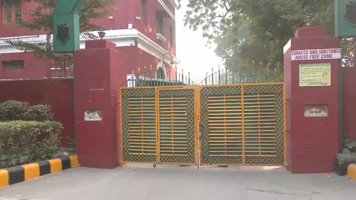 delhi student suicide sorry mom last time breaking heart govt action