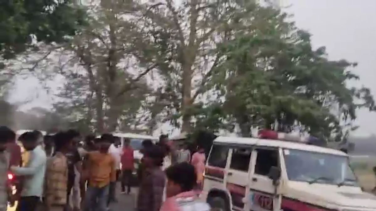 supaul mob attacks police during rescue of youth in love affair case
