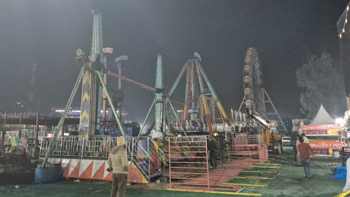 surajkund mela swing accident one end broke after second video