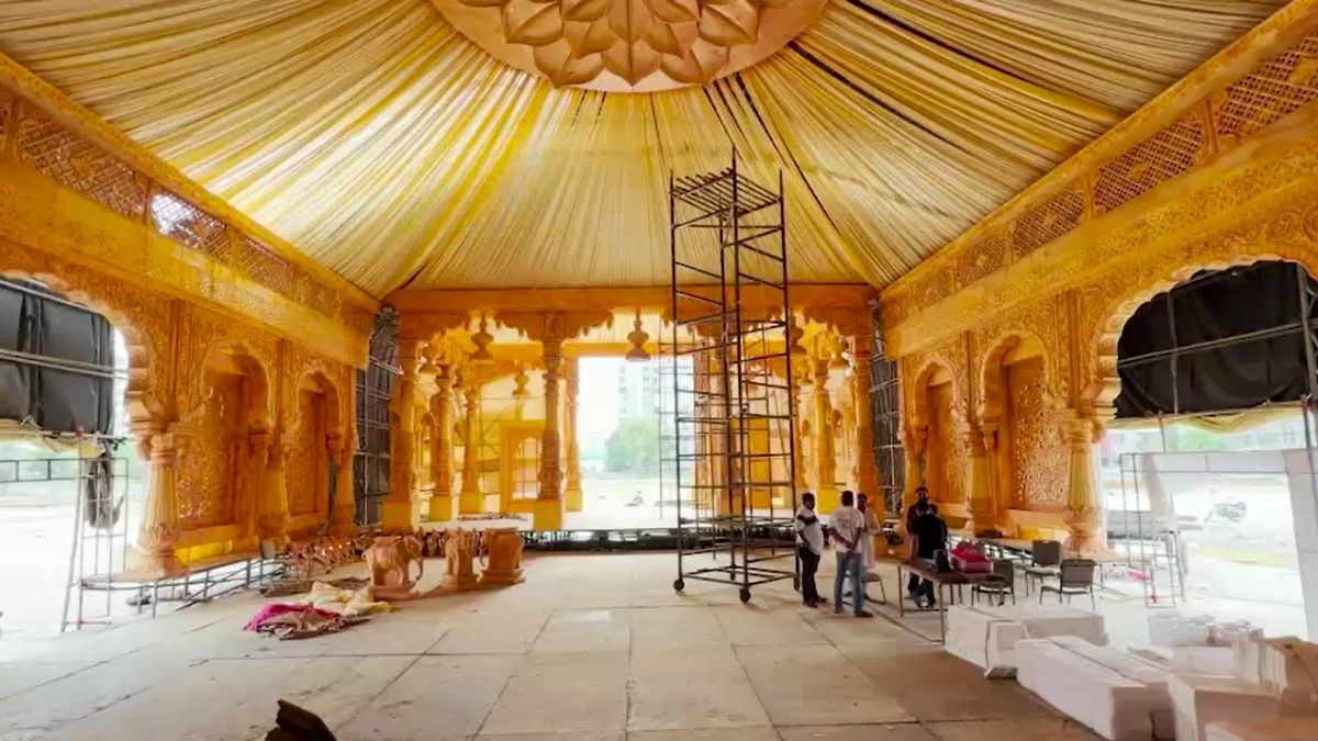 Surat Gujarat Biggest Ganesh Pandal 22 Feet Eco Friendly Ganesh Idol 1 Lakh Devotees Surat Gujarat Biggest Ganesh Pandal 22 Feet Eco Friendly Ganesh Idol 1 Lakh Devotees
