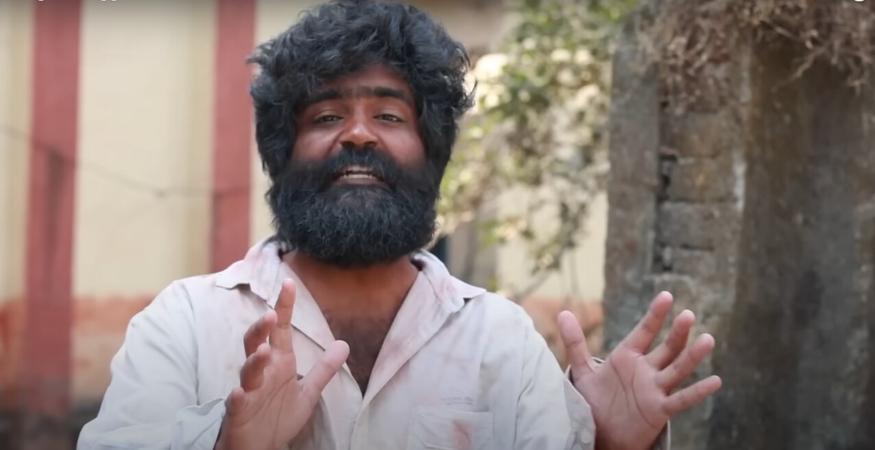 भिखारी बनकर घूमता रहा शख्स (तस्वीर- रोहित साधवानी / यूट्यूब)