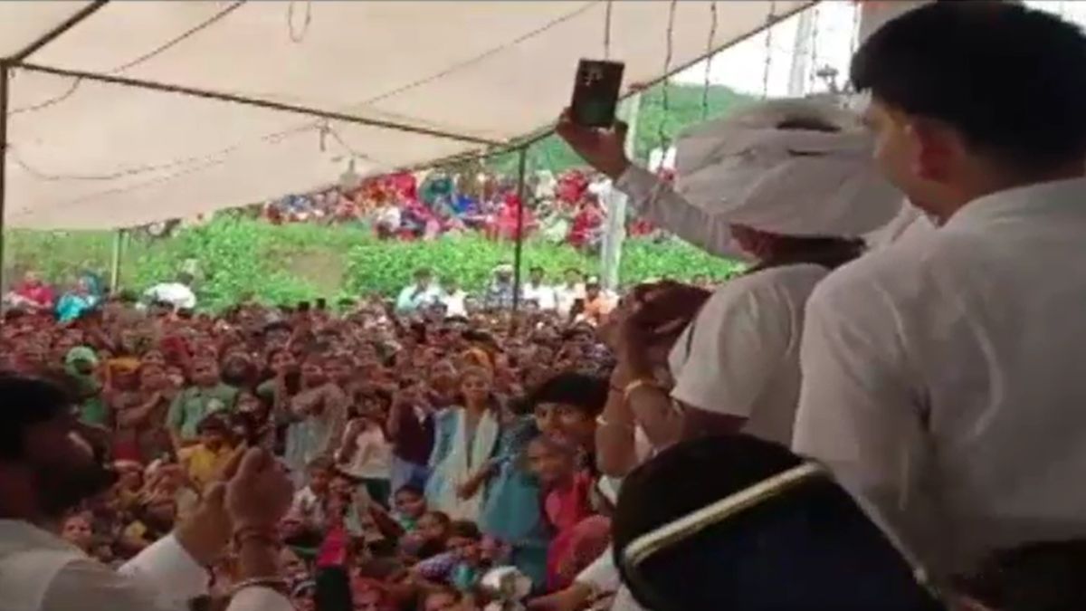 tonk tejaji mela cobra bite on tongue ghodla miraculously survives lcla