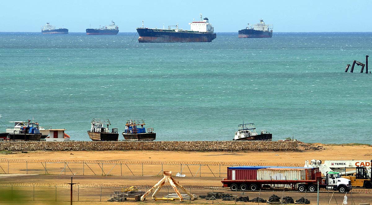 Trump Eyes on Iran Oil