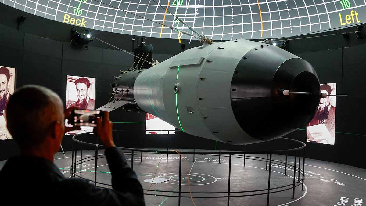 Russia vs USA Nuclear War
