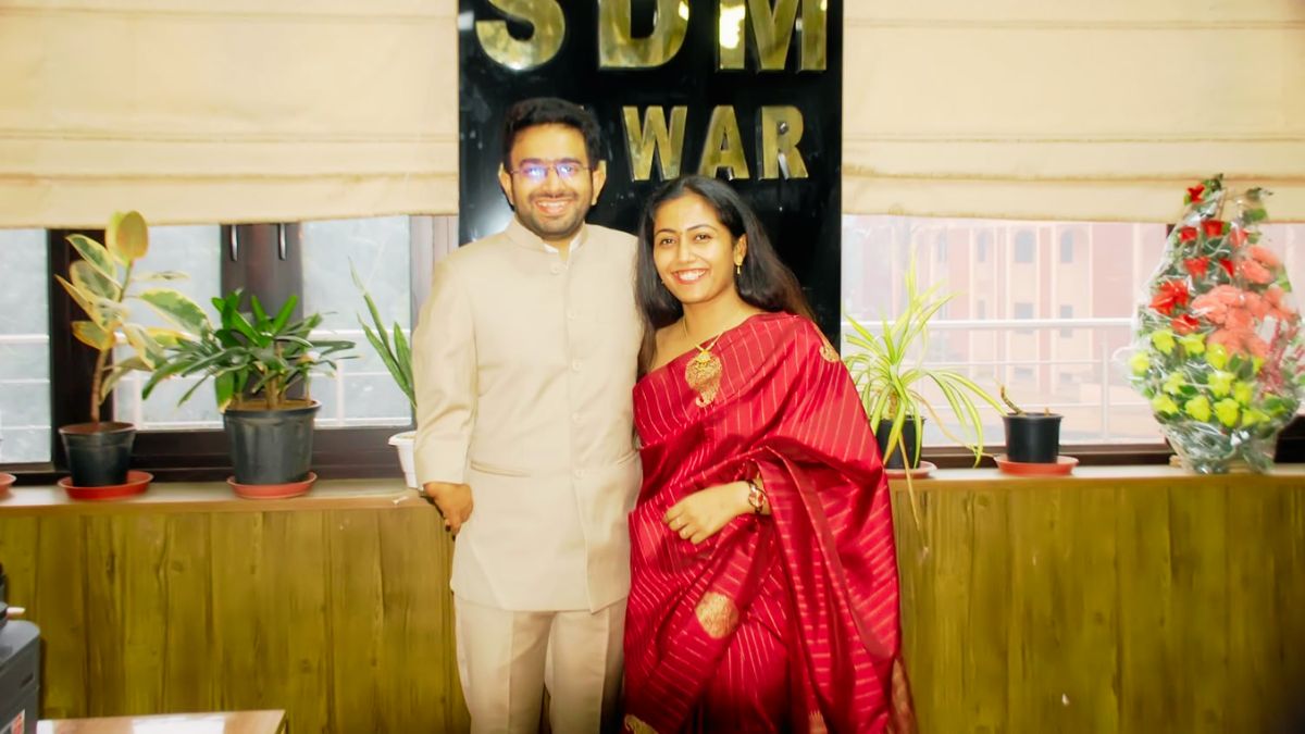 two ias officers of 2023 batch married in simple ceremony at alwar mini secretariat two ias officers of 2023 batch married in simple ceremony at alwar mini secretariat