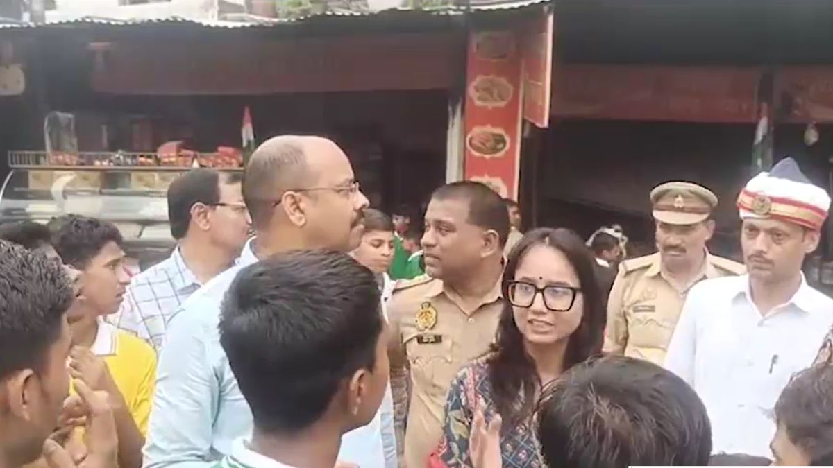 Unnao Gen Alpha Students Protest Poor Facilities at Sarvodaya Vidyalaya Unnao Gen Alpha Students Protest Poor Facilities at Sarvodaya Vidyalaya