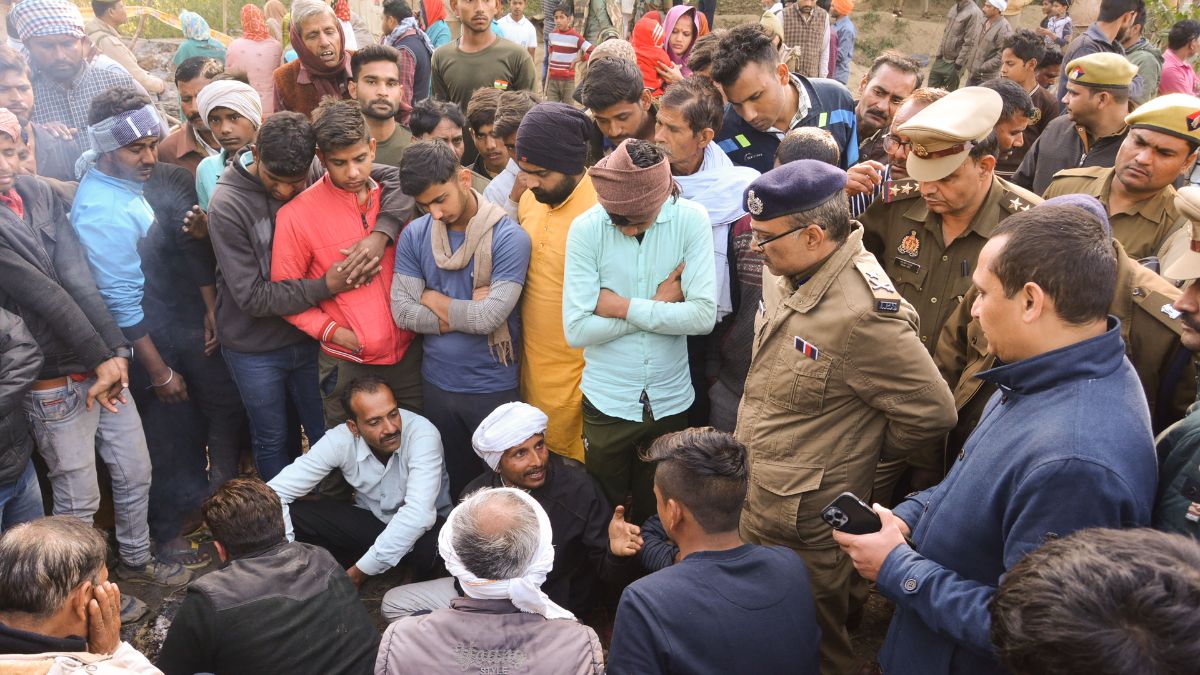 कानपुर अग्निकांड के पीड़ितों से डिप्टी CM ने की बात, हादसे के बाद SDM सस्पेंड, लेखपाल अरेस्ट