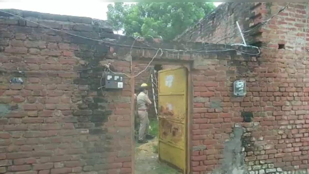 प्रेमिका की हत्या कर घर में दफना दिया शव, दो साल बाद निकला कंकाल