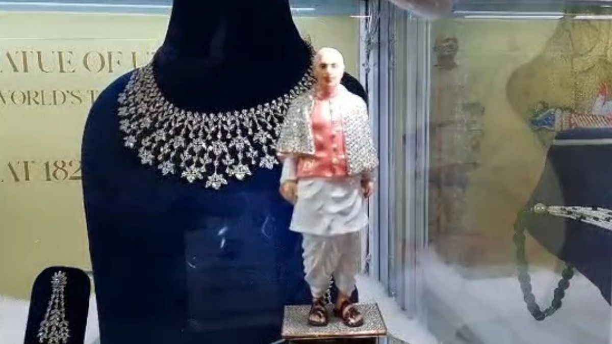 एग्जीबिशन में छाए रहे योगी-मोदी के सिक्के. 