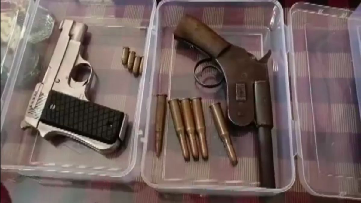 पहाड़ी इलाकों में वॉकी-टॉकी से हो रही थी हथियारों की तस्करी