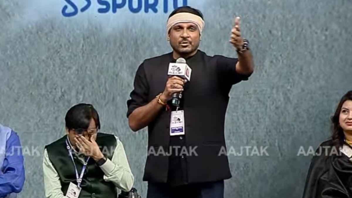 नीलोत्पल मृणाल (तस्वीर- आजतक)