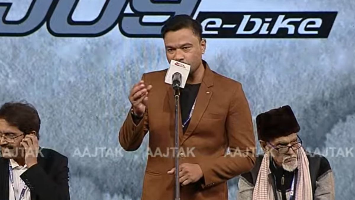 शायर ज़ुबैर अली ताबिश (तस्वीर- आजतक)