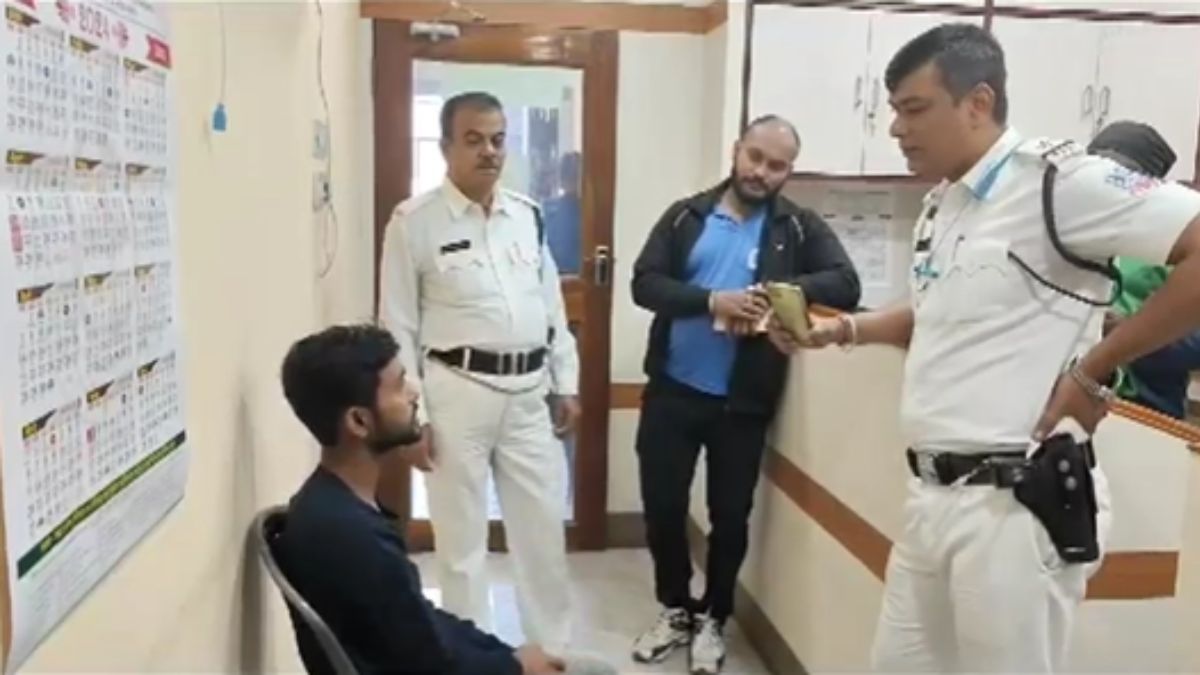 ATM फ्रॉड का आरोपी गिरफ्तार. (Video Grab)