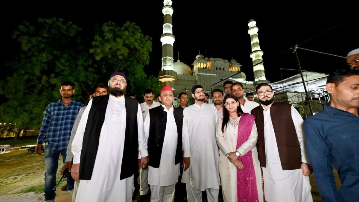 ममता बनर्जी, अखिलेश यादव, ब्रजेश पाठक... चुनावी मौसम में नेताओं की सियासी ईद, देखें तस्वीरें