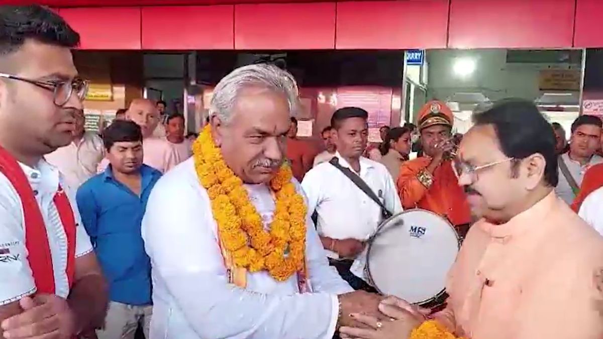 Pilgrims from Pakistan reached Haridwar raised slogans of Jai Shri Ram after having darshan of Ramlala in Ayodhya lcla Pilgrims from Pakistan reached Haridwar raised slogans of Jai Shri Ram after having darshan of Ramlala in Ayodhya lcla