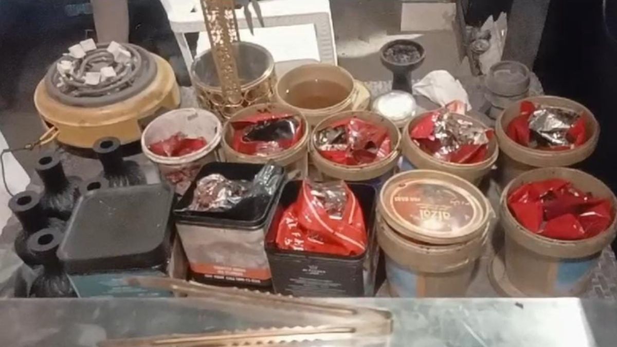 फार्म हाउस पर चल रही थी शराब हुक्का पार्टी और मुजरा... पुलिस ने दो महिलाओं सहित 13 लोगों को पकड़ा