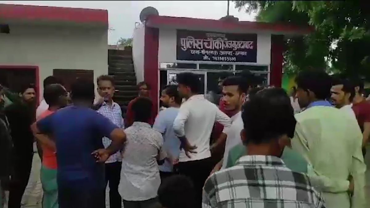 15 दिन में पैसे डबल, कुछ लोगों को दिए भी... फिर सैकड़ों लोगों के करोड़ों रुपये लेकर फरार हो गई कंपनी 15 दिन में पैसे डबल, कुछ लोगों को दिए भी... फिर सैकड़ों लोगों के करोड़ों रुपये लेकर फरार हो गई कंपनी