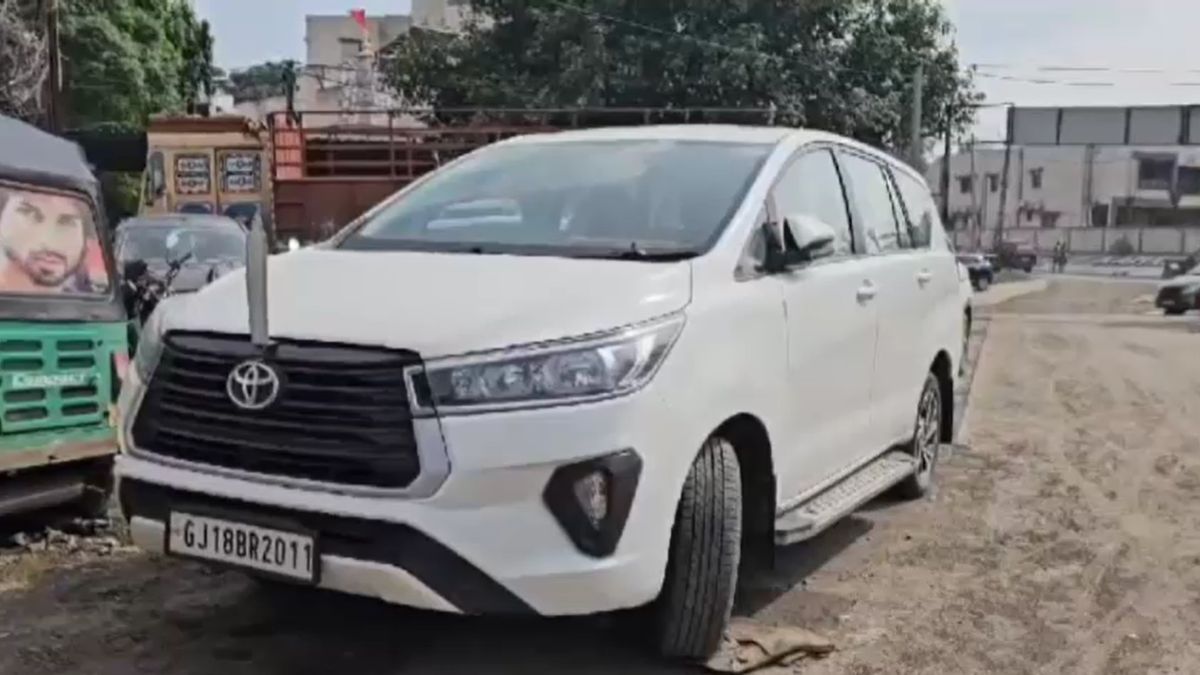 असली जैसा रुतबा, सरकारी होटल और पार्टनरशिप... गुजरात में फर्जी IPS कैसे कर रहा था ठगी!