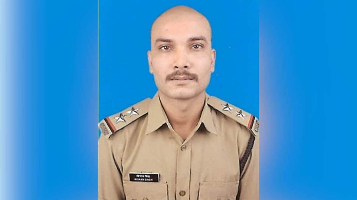 सीआईएसएफ के सब इंस्पेक्टर किशन सिंह सीआईएसएफ के सब इंस्पेक्टर किशन सिंह