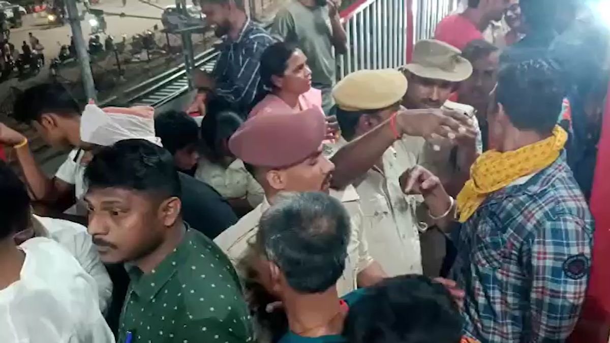 सनकी आशिक और ट्रिपल मर्डर... आरा स्टेशन पर MBA छात्रा और पिता की हत्या! सनकी आशिक और ट्रिपल मर्डर... आरा स्टेशन पर MBA छात्रा और पिता की हत्या!