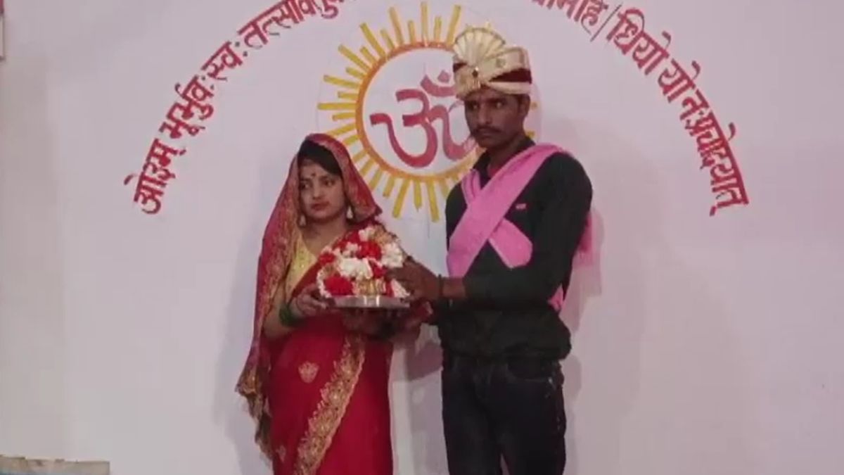 बरेली के आश्रम में मुस्लिम युवती ने हिंदू प्रेमी से रचाई शादी, बोली- तीन तलाक, हलाला और बुर्का पसंद नहीं