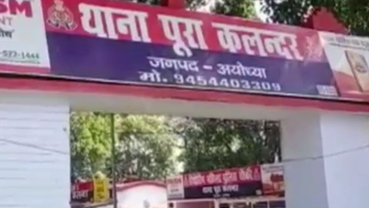 करवाचौथ की पूजा सामग्री लेकर पहुंची महंत की पत्नी को पीट-पीट कर मार डाला करवाचौथ की पूजा सामग्री लेकर पहुंची महंत की पत्नी को पीट-पीट कर मार डाला