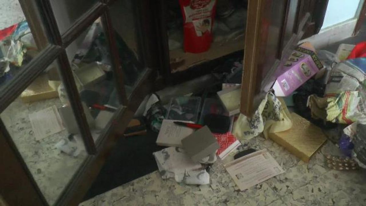 'कमर में चप्पल, हथियार की जगह गुलेल...,' दरभंगा में चोरों ने ऐसे की 30 लाख की चोरी