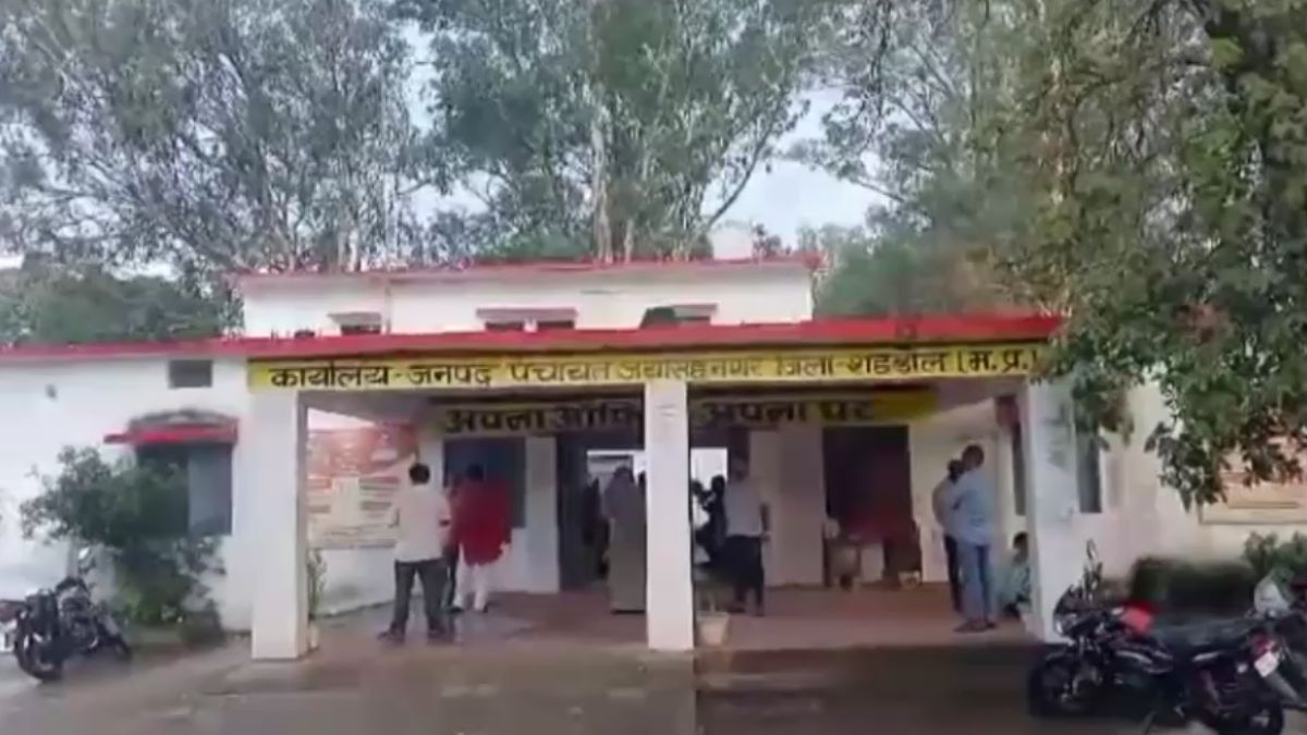 शहडोल के सरपंच ने कराई मुनादी. 