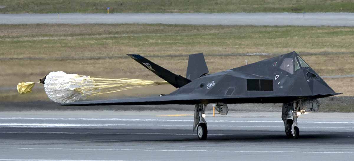 US nighthawk Stealth Bomber