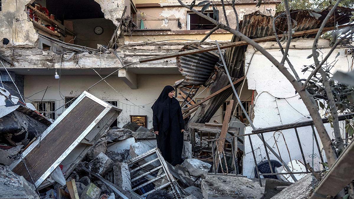  Lebanon Being Crushed