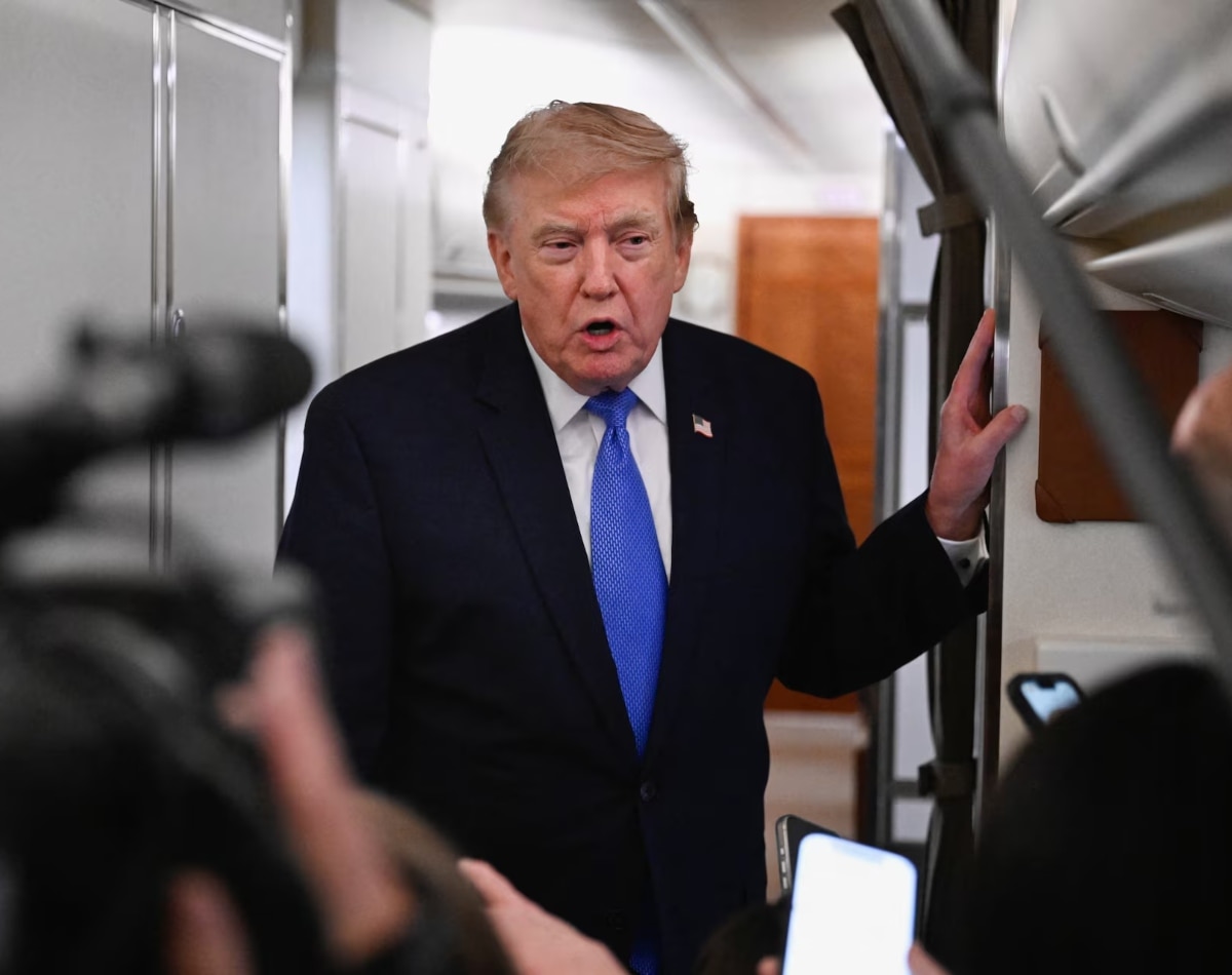 डोनाल्ड ट्रंप को विधेयक देता है 100% टैरिफ का अधिकार. (Photo: Reuters) Donald Trump